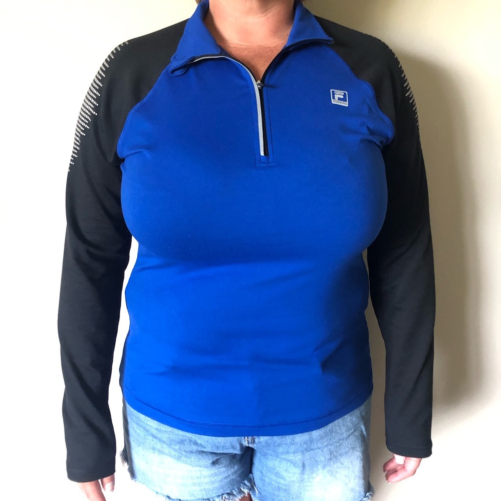 Quarter Zip Pull Over